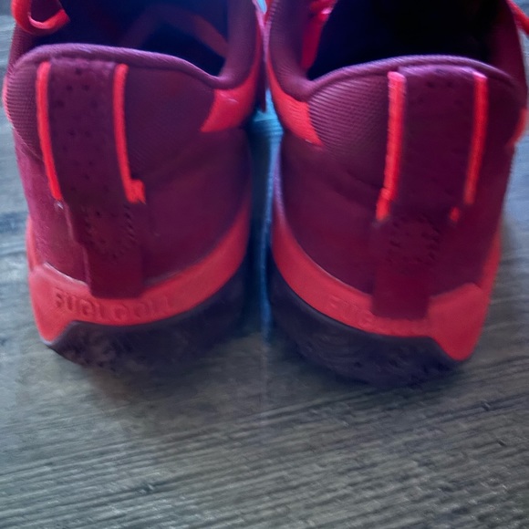 Red New Balance TWO WXY LOW mens size 7. Like new-perfect condition - Picture 6 of 7